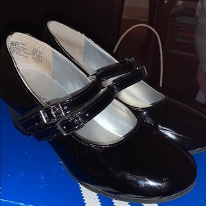 Girl dress shoes